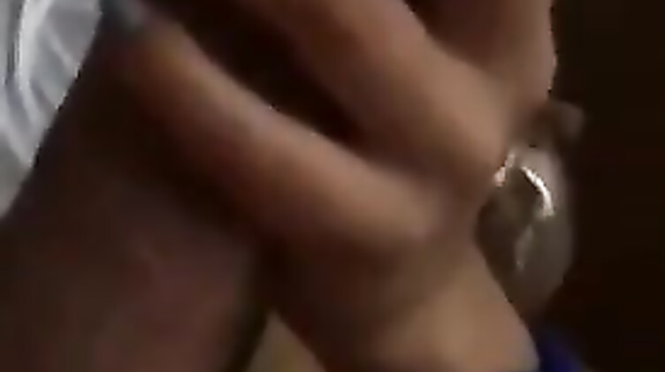 Ксения медленно и нежно сосет член ебаря крупным планом