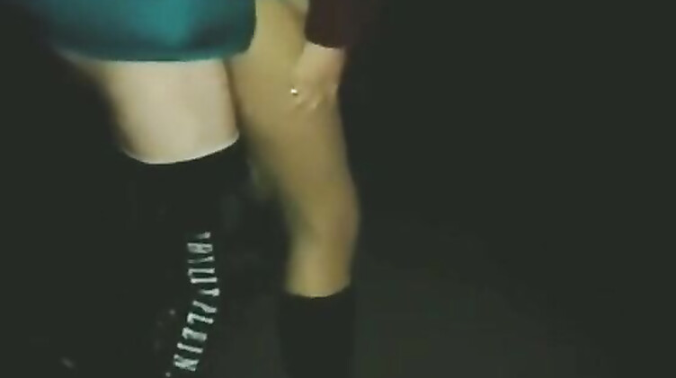 Доггинг с сексвайф RealFeel на парковке (подборка)