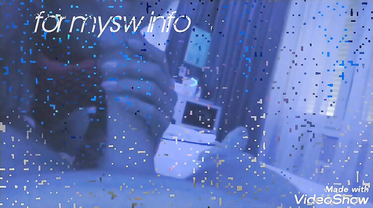 С русской в гандоне: Любовник ебет сексвайф Real Feel в анал и снимает отчет мужу