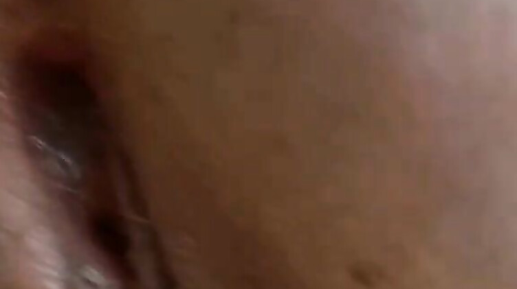 Ужин чмошника: муж куколд вылизывает сперму любовника из пизды жены