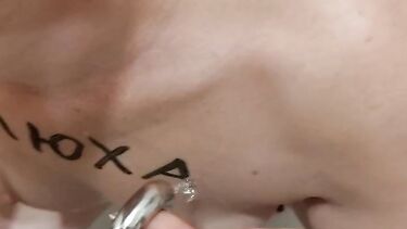 Любовник с кольцом в хуе ссыт на Алину Сексвайф в ванне