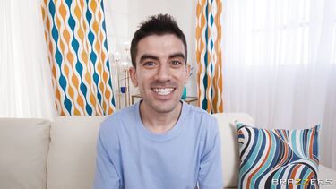 Сочная натуральная милфа Кода Монро впервые для Браззерс