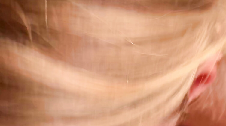 Елена Беркова трахается с мужем стриптизером на отдыхе в отеле и на улице