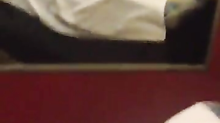 Ты охуенно меня ебешь! Беркова снимает короткий ролик ебли со Стояновым