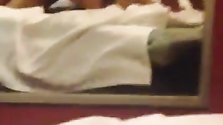 Ты охуенно меня ебешь! Беркова снимает короткий ролик ебли со Стояновым