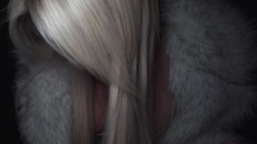 Чех запикапил милфу секс бомбу из Англии и выебал ее за деньги