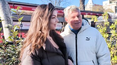 Анна Белла трахается с другом отца после ярмарки