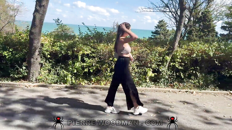 Анна Белла трахается с актером студии Вудмана в Турции