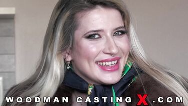 Рвут украинское очко Ванессе Хиллз на жестком кастинге Вудмана