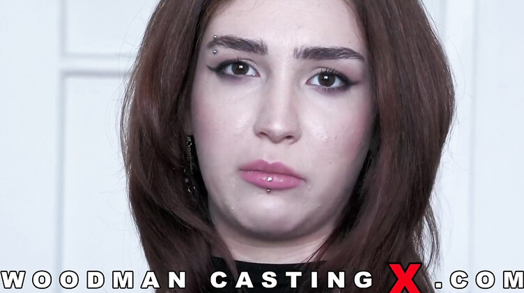 Рыжая румынка Скарлетт Спарк на анальном кастинге Вудмана